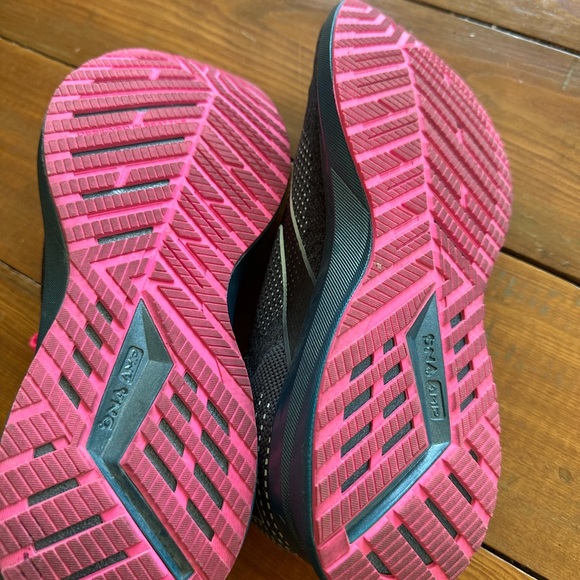 Brooks | Revel 5 Levitate - Picture 5 of 12